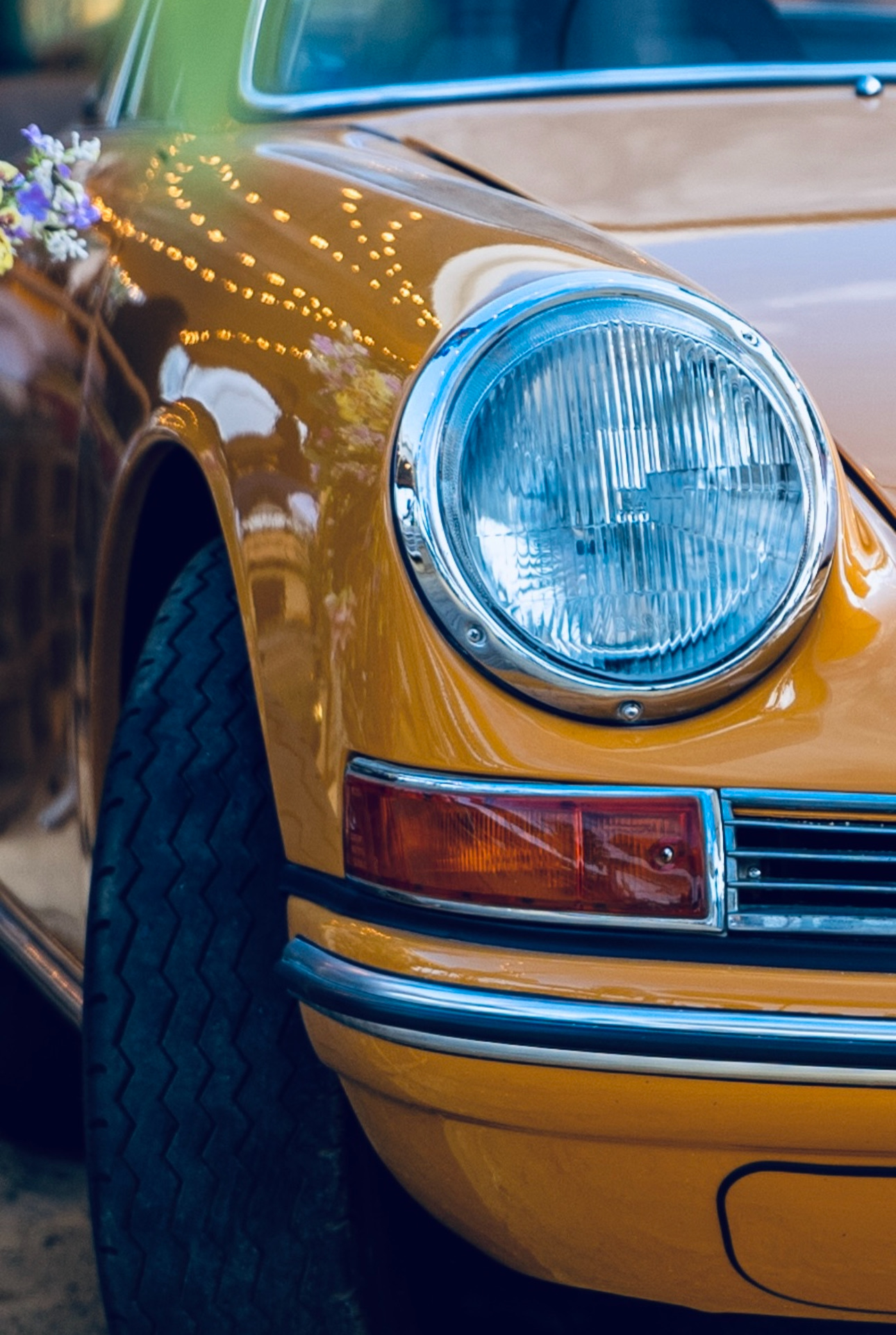 Détail d’une Porsche de collection participant à La Belle Virée